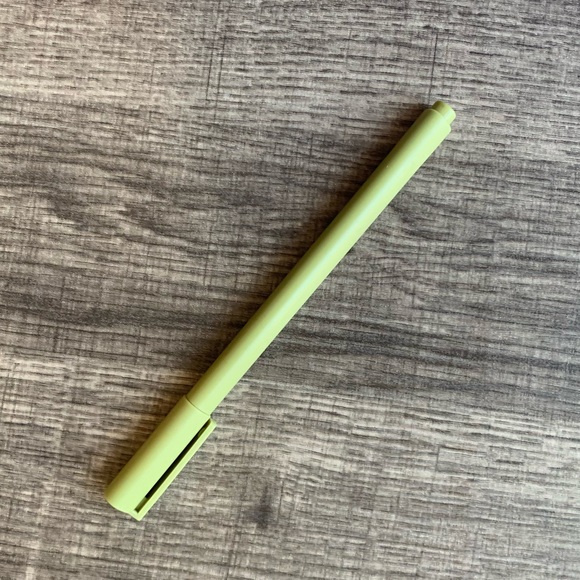 🍒🍒 (Bundle Only) Slim Green Infinity Pencil with Replacement Nibs - Picture 8 of 9